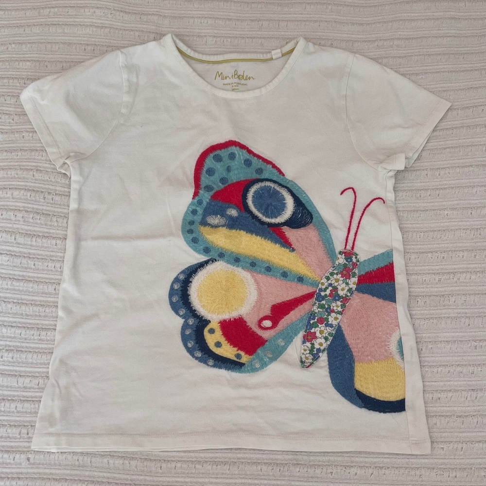 Mini Boden White Applique Shirt with Butterfly. Size 9-10.GUC